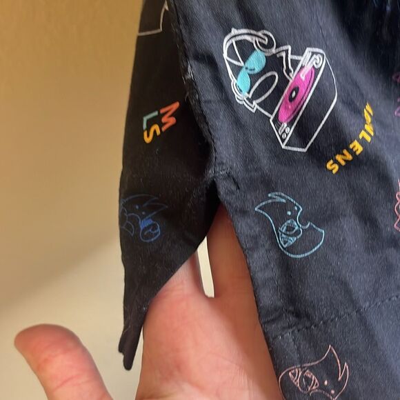 Men’s Short Sleeve Black Printed Button Down Shirt by Magnlens size Medium NWT - Picture 5 of 11